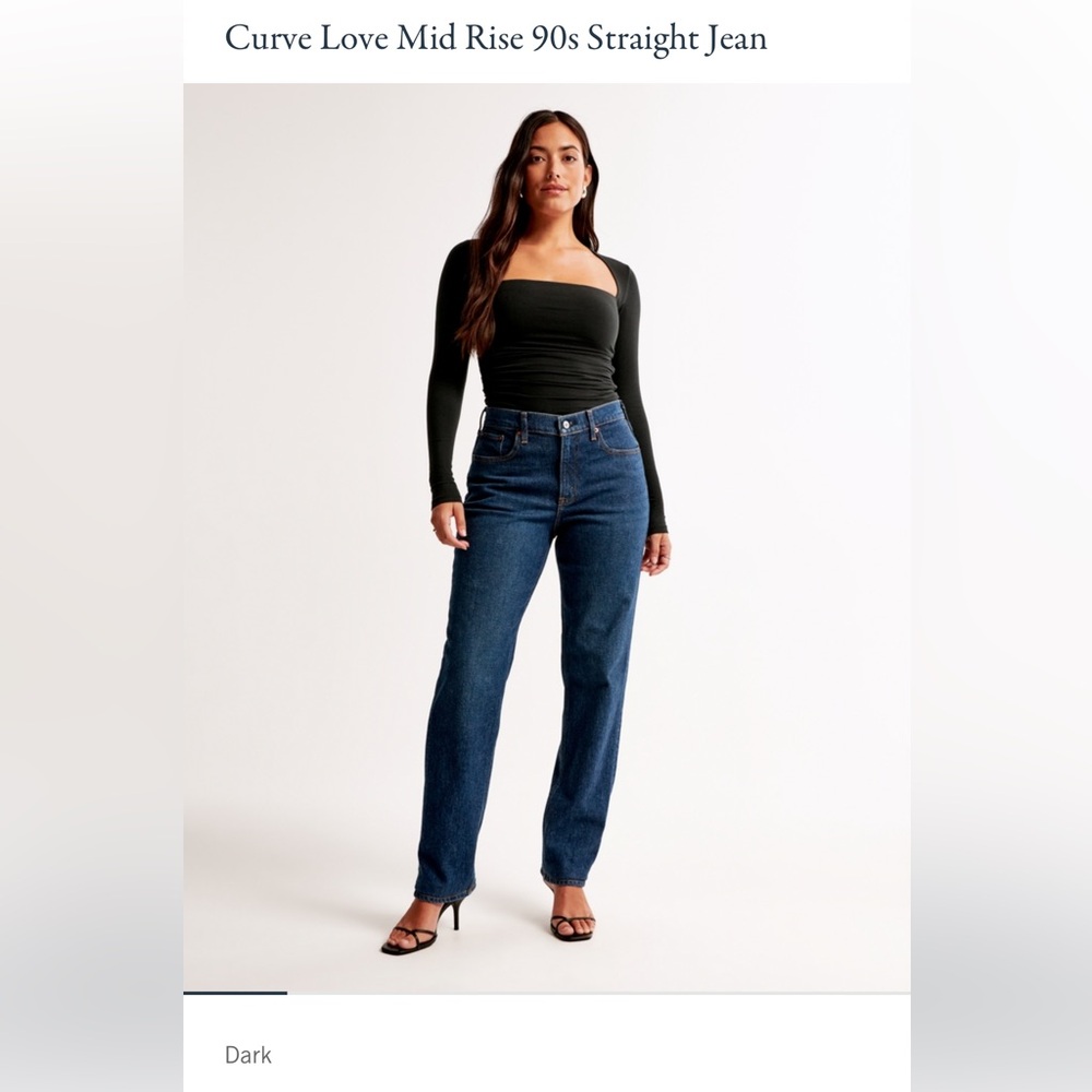 A&F Curve Love Mid Rise 90s Straight Jeans